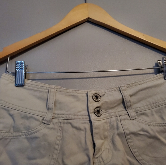Angels - Beige/Cream Shorts - Size 3 - Picture 4 of 8